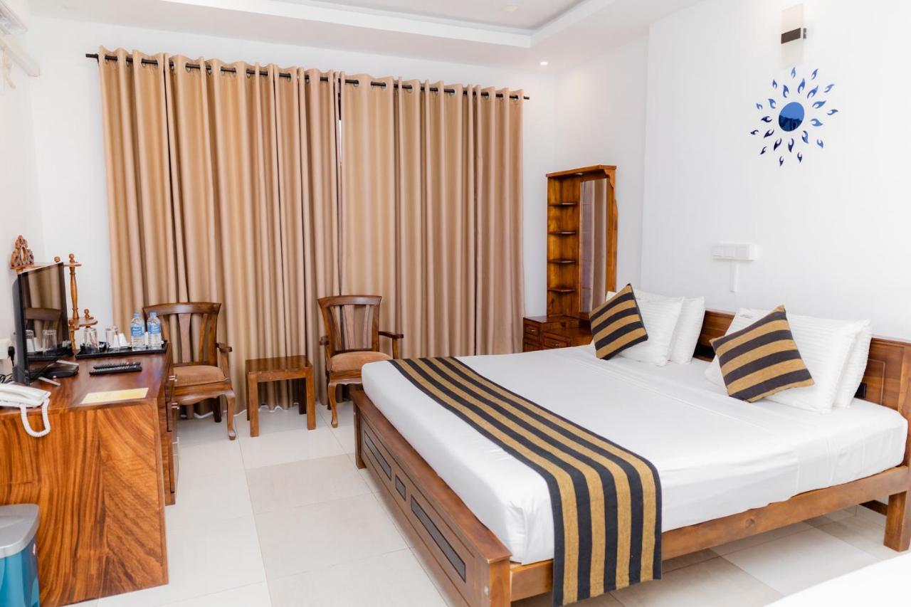 Hotel Centhara Beach Weligama Exterior foto
