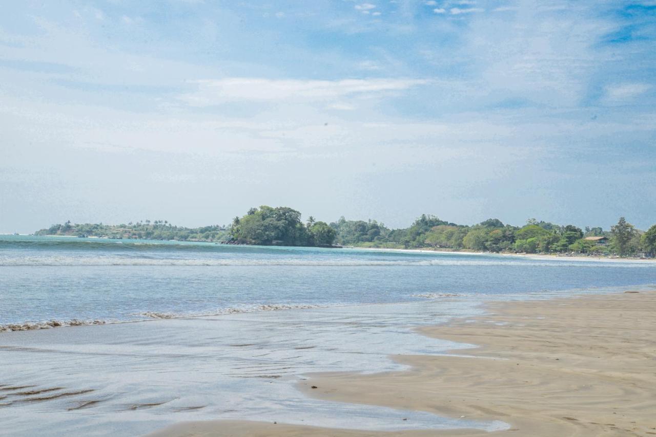 Hotel Centhara Beach Weligama Exterior foto